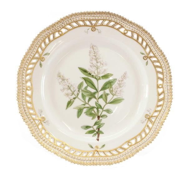 Royal Copenhagen Flora Danica plate 3554. Nice condition. D: 23cm. "Ligustrum 
vulgare L"