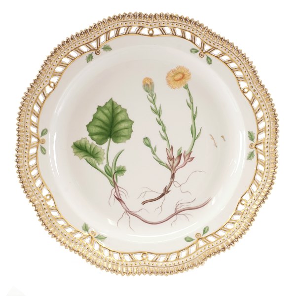 Royal Copenhagen Flora Danica plate 3526. Nice condition.
D: 27cm.
"Tussilago Farfara L"