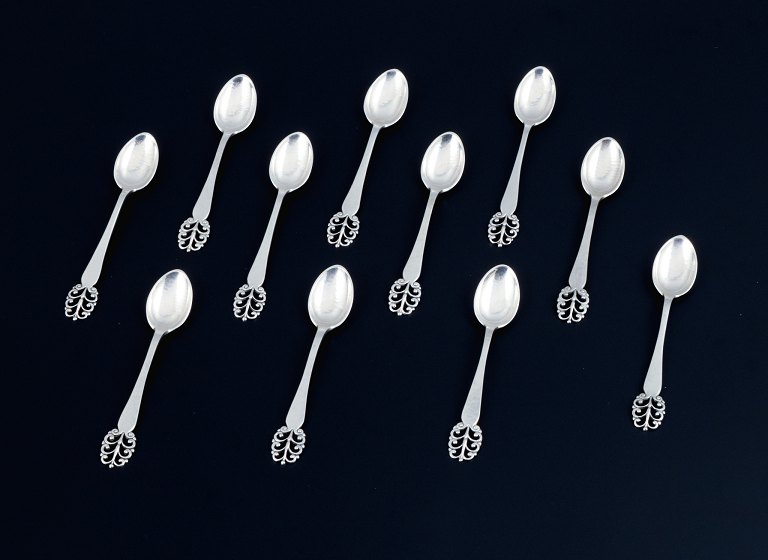 Danish silversmith, eleven coffee spoons.
Danish 830 silver.