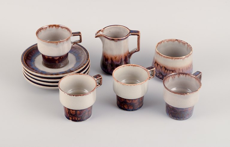 Jens Harald Quistgaard for Bing & Grøndahl, "Mexico" retro design, four coffee 
cups with saucers, sugar bowl and cream jug in stoneware.