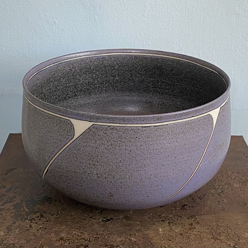 Large stonware
bowl
