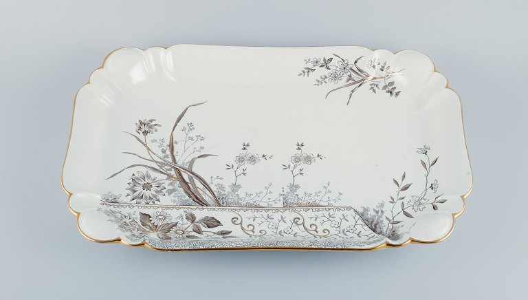 "Peking", Gustavsberg, Sweden, a colossal serving platter in faience.
Late 19 c.