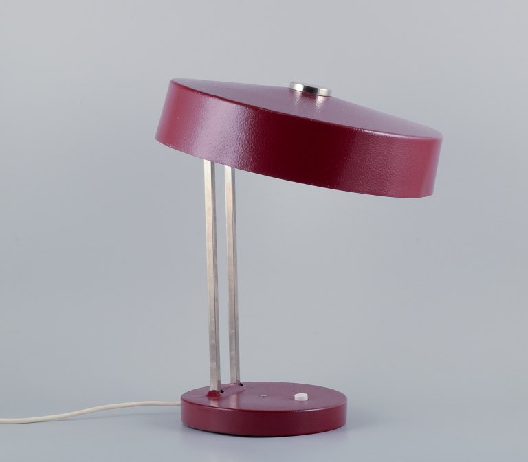 Kaiser Leuchten. Burgundy coloured desk lamp.