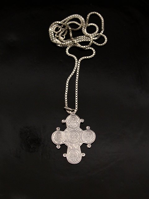 Silver Dagmar cross  and chain