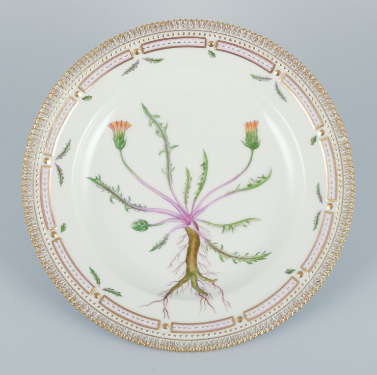 Royal Copenhagen Flora Danica dinner plate. Hand-painted.