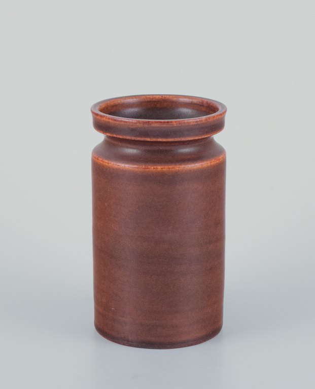 Ingrid and Erich Triller, Sweden.
Unique ceramic vase decorated with brown toned glaze.