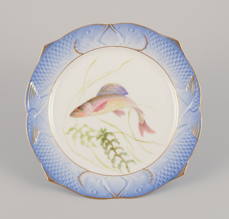 Royal Copenhagen Fauna Danica fish plate. Hand-painted fish motif with gold 
decoration.