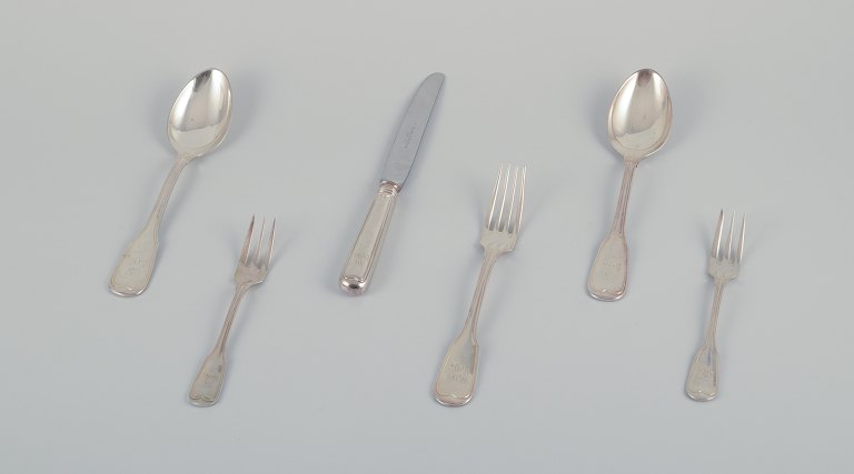 Robbe & Berking, Germany. A six-piece alpaca flatware set consisting of a dinner 
knife, dinner fork, two table spoons, and two appetizer forks.