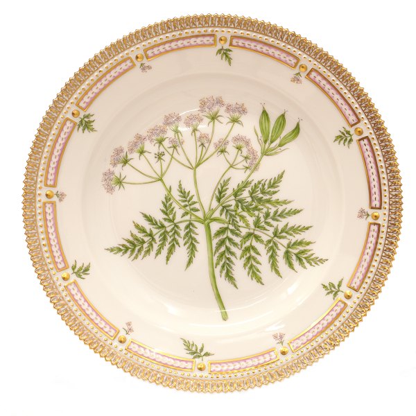 Royal Copenhagen Flora Danica plate 3549. "Myrrhis adorata Scop.". D: 25,5cm