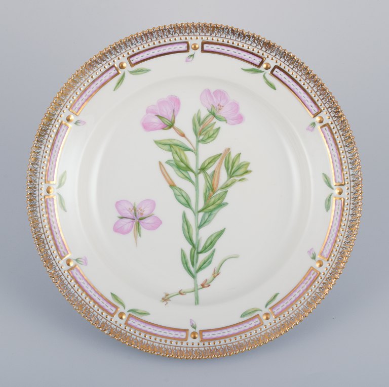 Royal Copenhagen Flora Danica dinner plate.
Hand-painted.