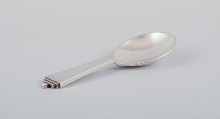 Georg Jensen Pyramid compote spoon in sterling silver.