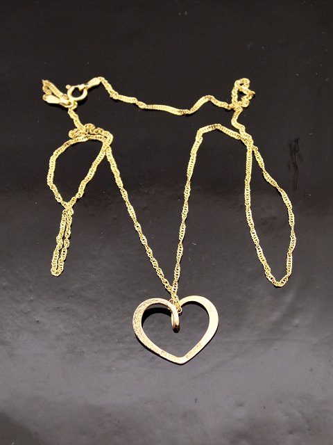 B. Hertz 14 carat gold heart pendant