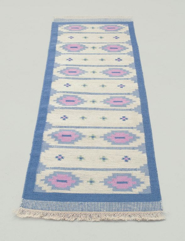 Swedish textile designer.
Handwoven runner in pure wool. Rölakan technique.