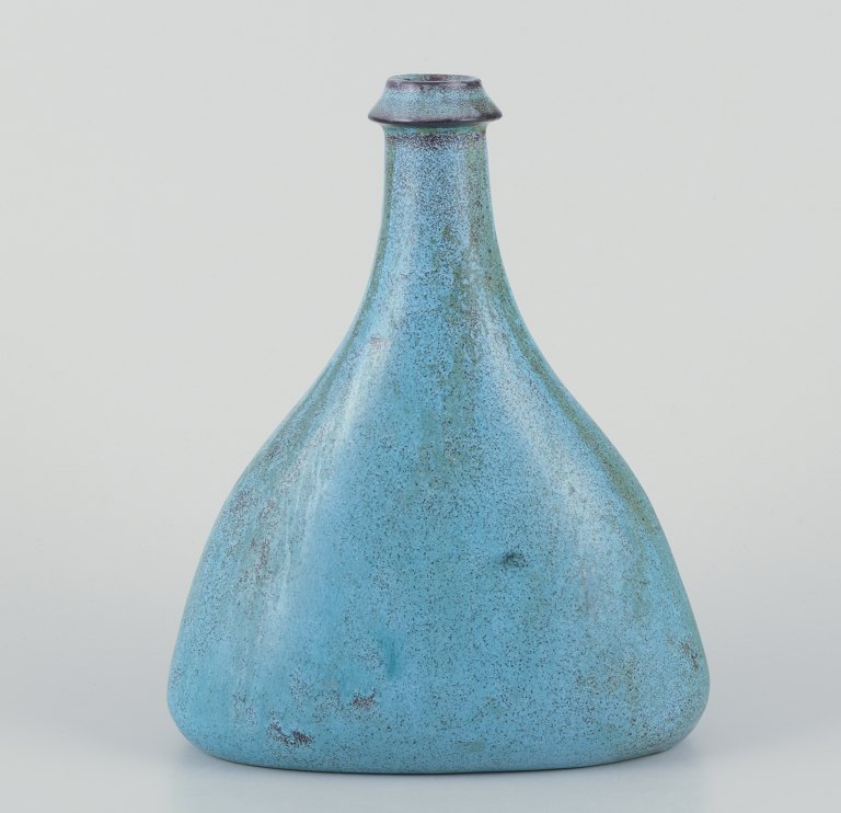 Nils Kähler for Kähler, Denmark.
Large bottle-shaped ceramic vase.