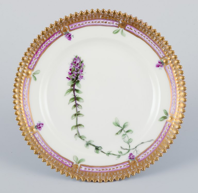 Royal Copenhagen Flora Danica. Side plate in hand-painted porcelain.