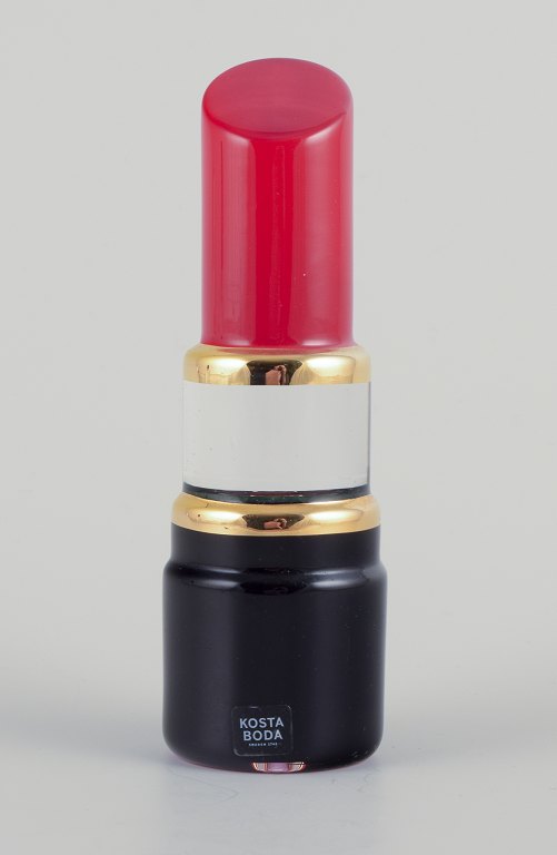Åsa Jungnelius for Kosta Boda, Sweden. ‘Make Up’ sculpture in the shape of a 
lipstick.