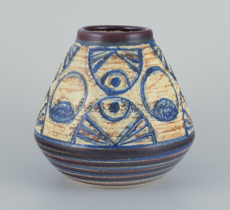 Noomi Backhausen for Søholm, Denmark.
Large vase made of stoneware