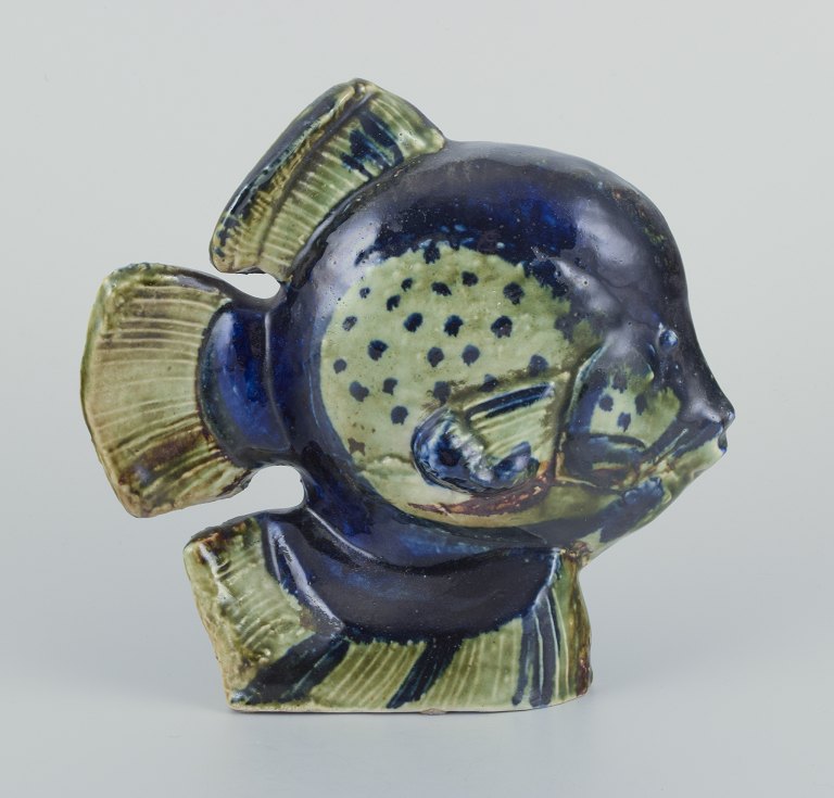 Carl Harry Stålhane for Designhuset, Sweden.
Unique sculpture of fish in stoneware.