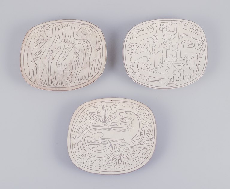 Gunnar Nylund for Nymølle, Denmark.
Three unique bowls in terracotta.