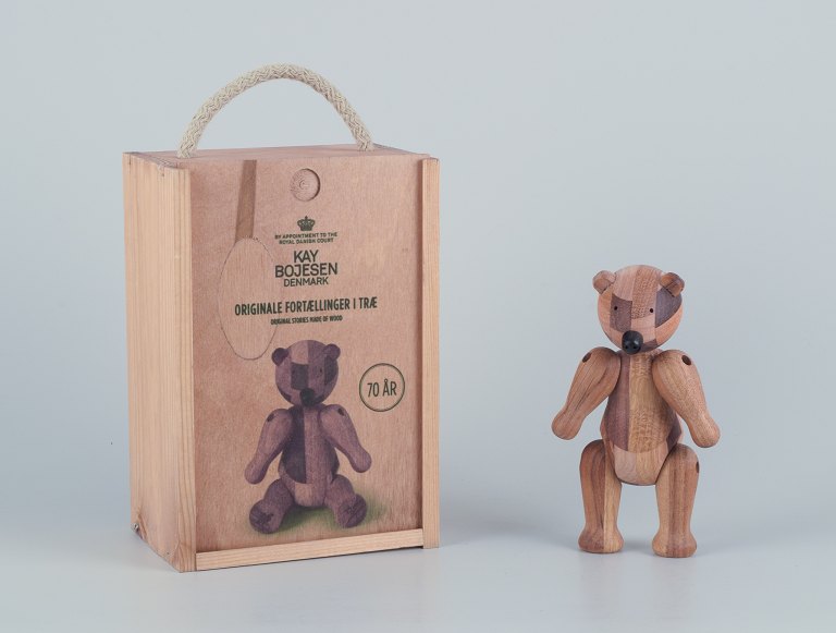 Kay Bojesen, Danish designer.
Bear crafted from various types of wood.