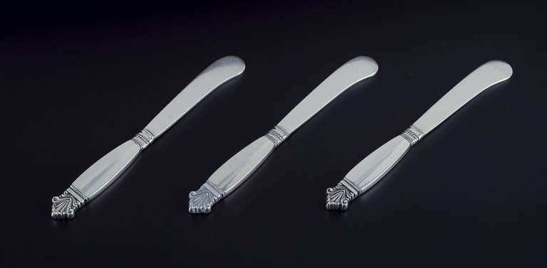 Georg Jensen, Acorn. Three butter knives in sterling silver.