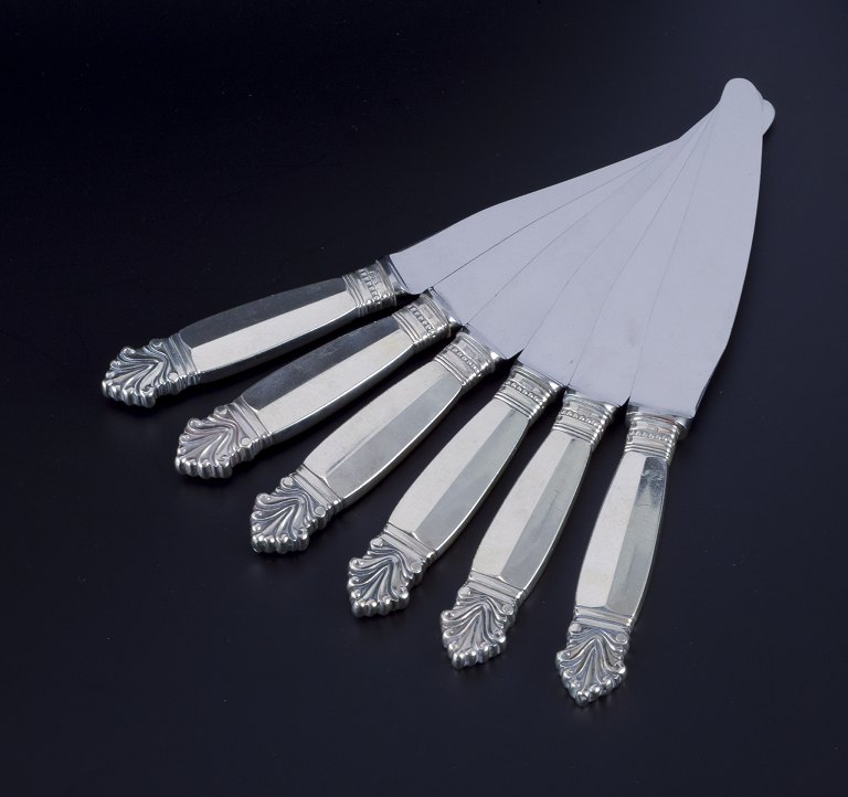 Georg Jensen "Acanthus". A set of six short-handled dinner knives.