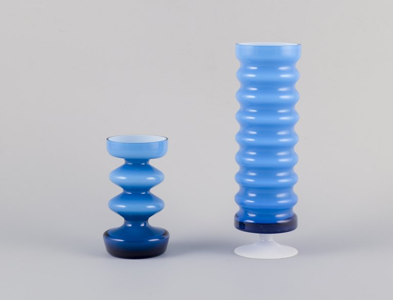 P. O. Ström (Peo Olof Ström, 1930–1992) for Alsterfors Glasbruk, Swedish glass 
artist.
Two art glass vases in wavy design.