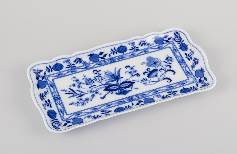 Bavaria, Germany.
Porcelain tray.