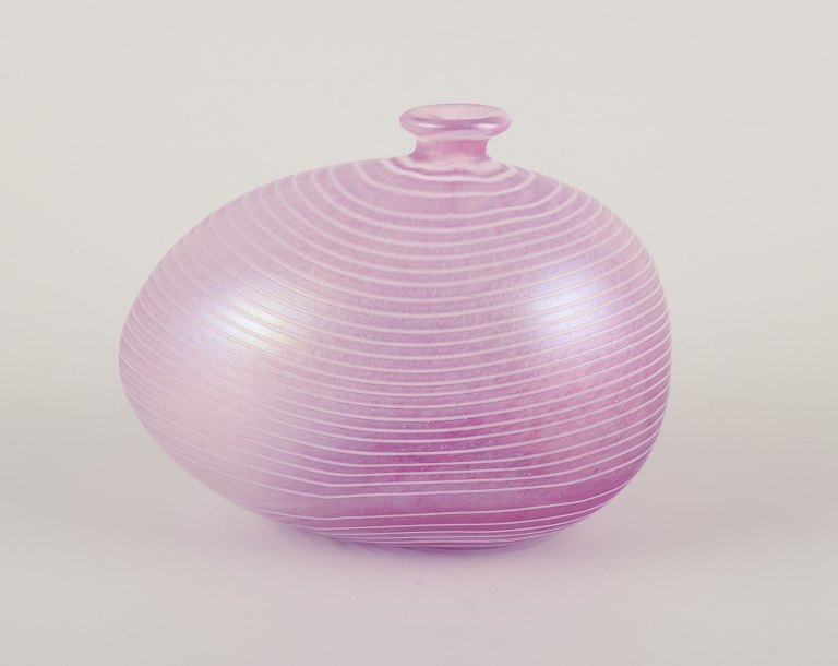 Bertil Vallien for Kosta Boda (b. 1938), Swedish glass artist.
‘Aphrodite’ vase of art glass.