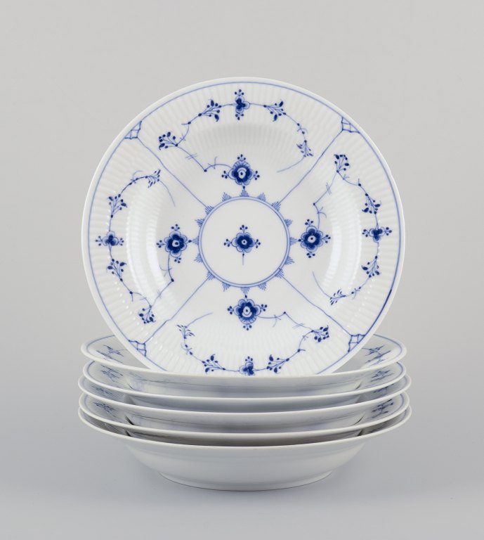 Royal Copenhagen Blue Fluted Plain.
A set of six deep plates.