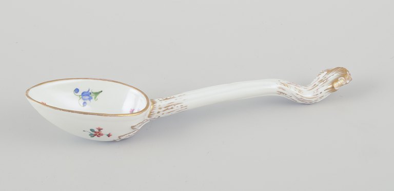 Meissen, Germany. Large antique porcelain bowl.