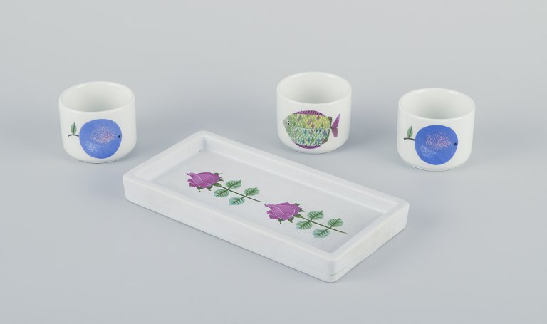 Stig Lindberg for Gustavsberg.
Three ‘Pynta’ egg cups and small oval tray in faience.