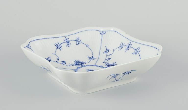Royal Copenhagen Blue Fluted Plain.
Square porcelain bowl.