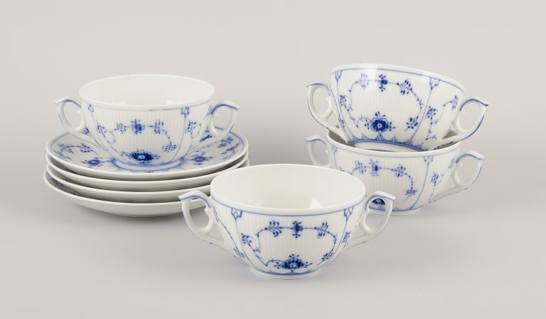Royal Copenhagen Blue Fluted Plain.
A set of four bouillon cups with matching saucers.