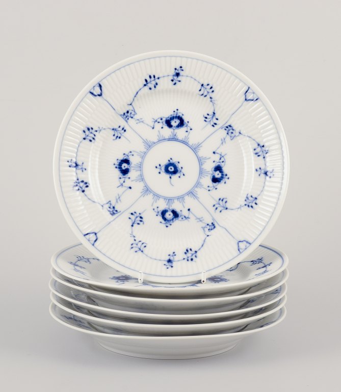 Royal Copenhagen Blue Fluted Plain.
A set of six small lunch plates.