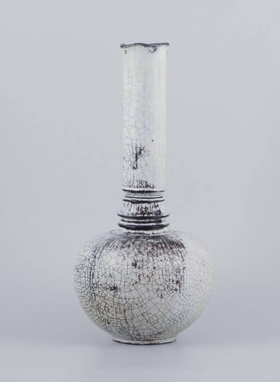 Svend Hammershøi for Kähler.
Ceramic floor vase. Black-grey double glaze.