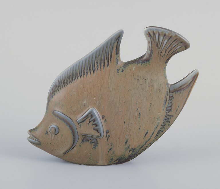 Gunnar Nylund for Rörstrand.
Ceramic figure in the shape of a fish.