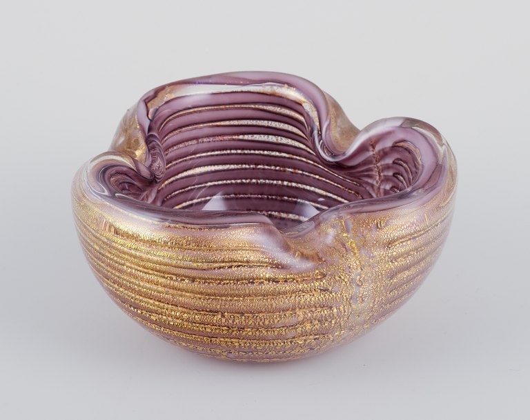 Murano, Italy.
Art glass bowl.