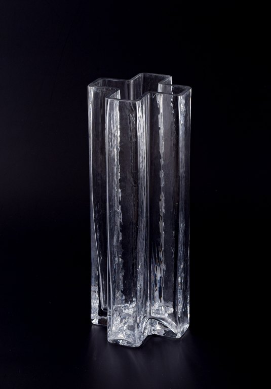 After Bodil Kjær for Holmegaard.
"Cross" vase in clear molded glass.