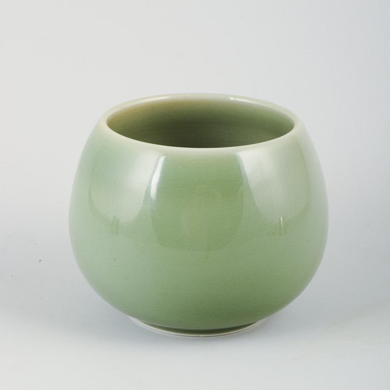 Royal Copenhagen. Ceramic vase with celadon glaze.
Model: 20510.