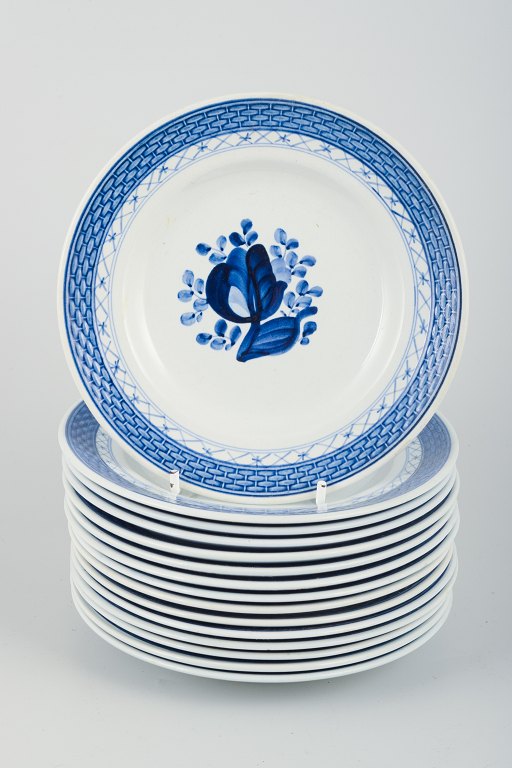 15 plates, model number 11/944. Aluminia, Tranquebar.