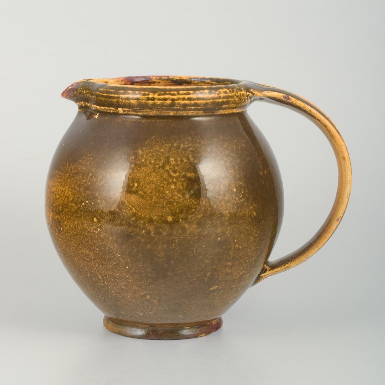 Svend Hammershøi (1873–1948) for Kähler
Jug in glazed ceramic.