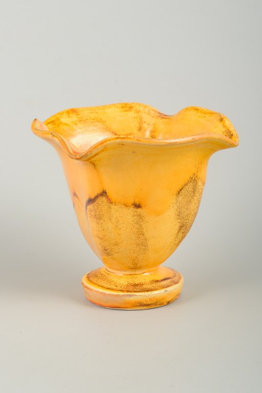 Svend Hammershøi (1873–1948) for Kähler
Vase in glazed ceramic.