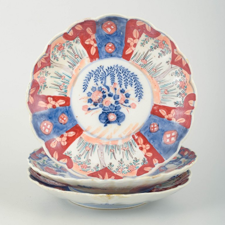 Imari, three plates.
