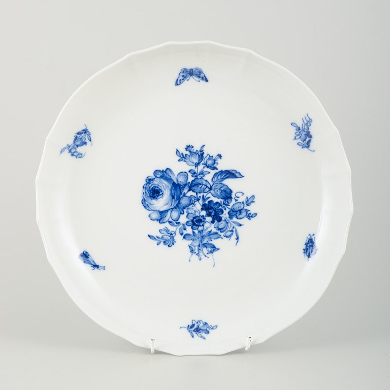 Meissen, plate, “Blaue Blume” pattern with insects.