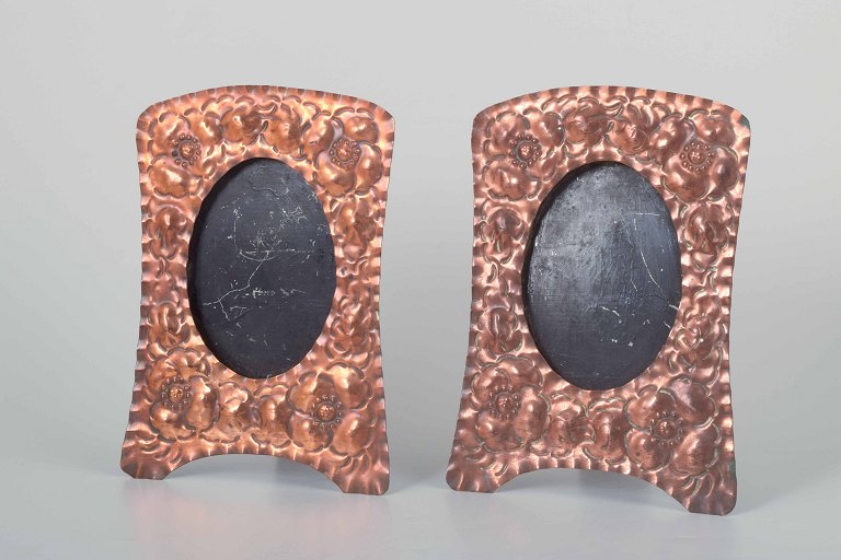 Pair of picture frames, Art Nouveau.