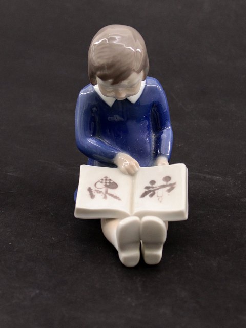 B&G girl with Christmas book 2247