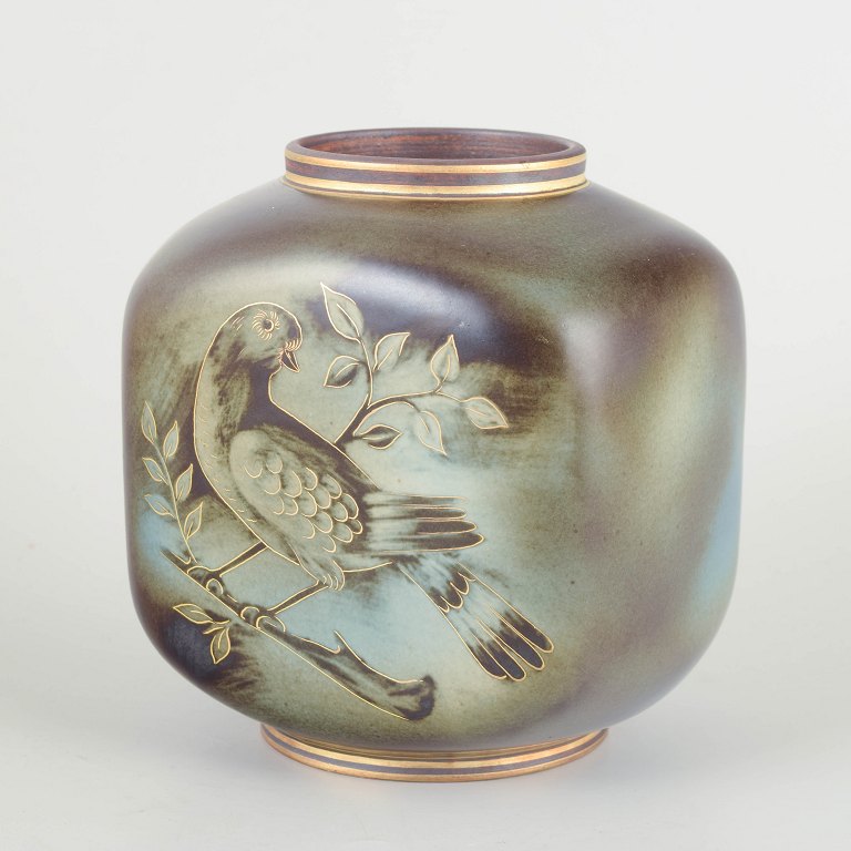 Gunnar Nylund for Alp, Lidköping
Vase, mid-20th century.