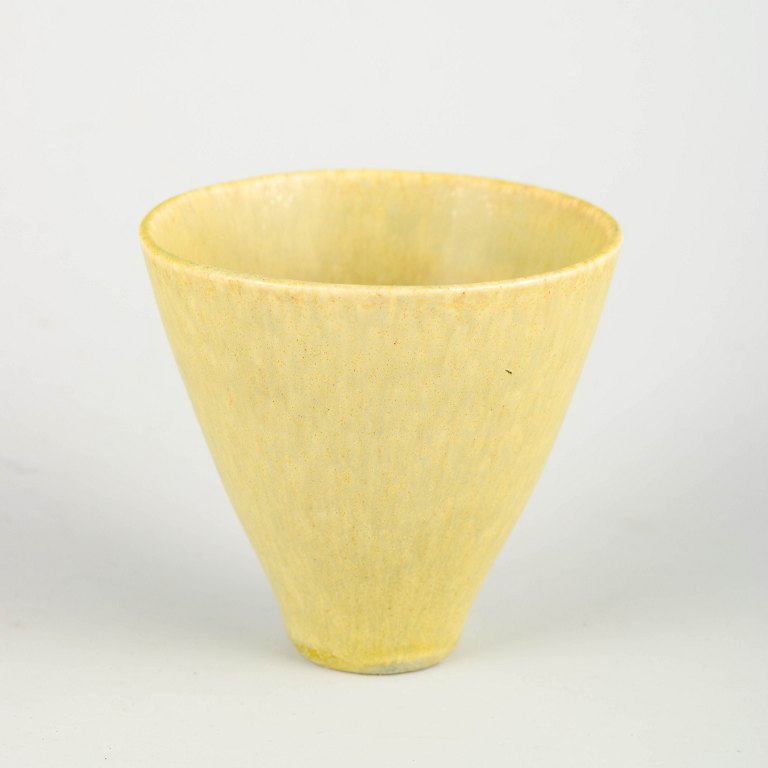 Scandinavian studio potter, likely Gustavsberg.
Miniature vase, 1960s.
