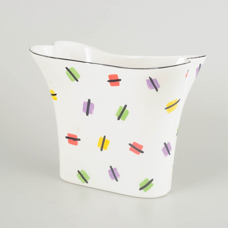 Pia Rönndahl for Gustavsberg
Vase, 1980s.